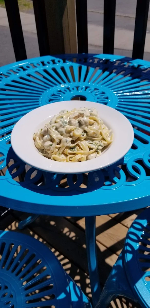 Fettuccine Alfredo