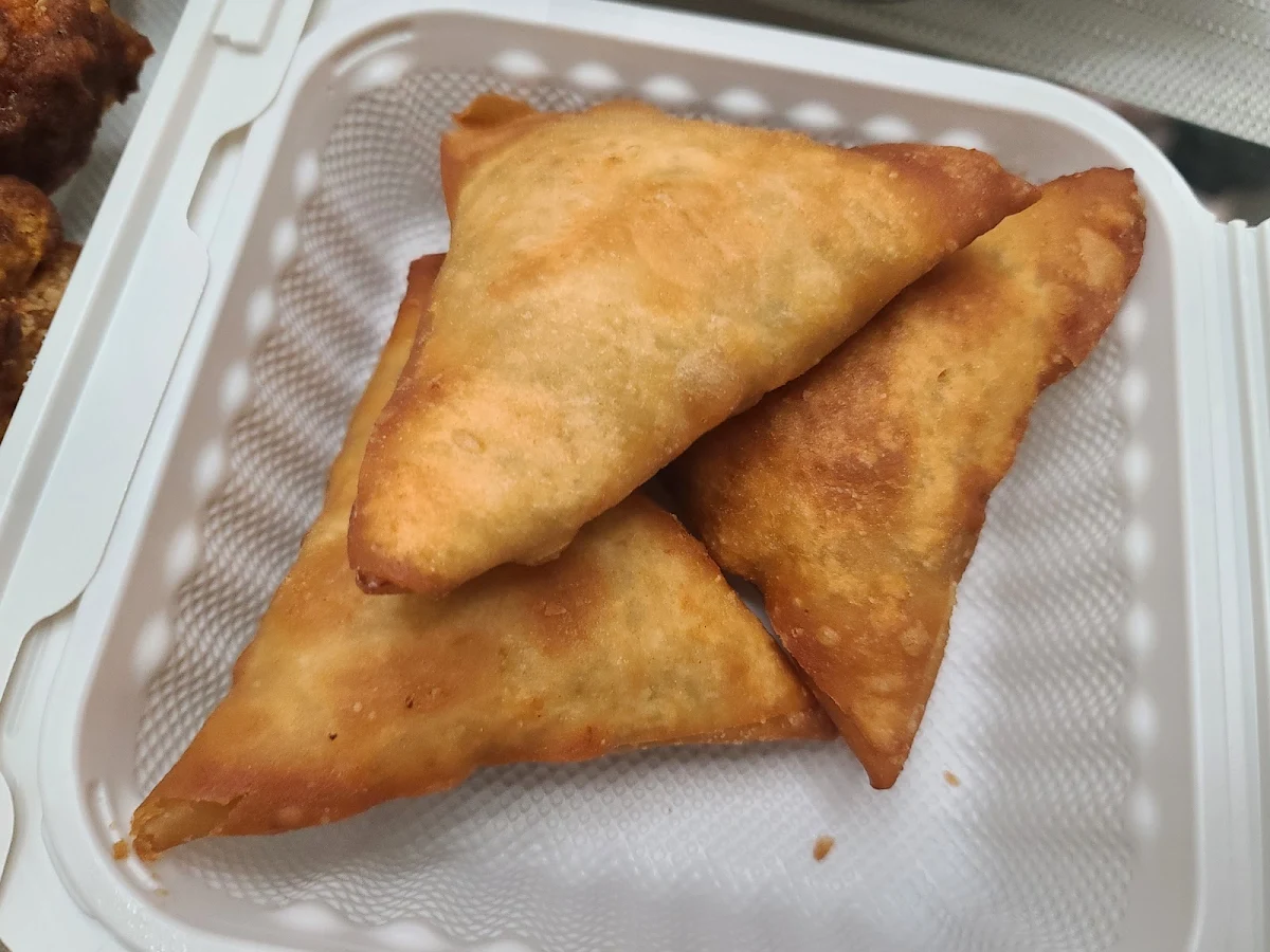 Vegetable Samosa 3pcs