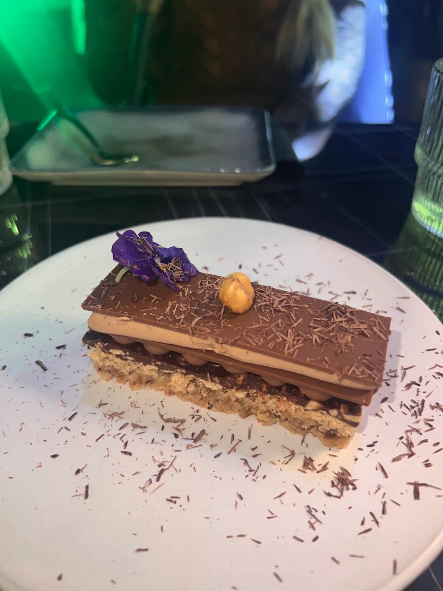 Highlights, OMNIA Restaurant & Lounge
