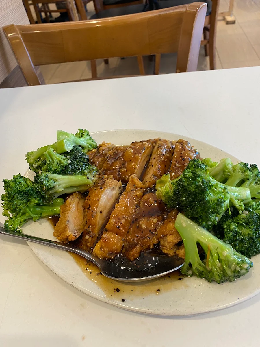 Pepper Chicken with Broccoli