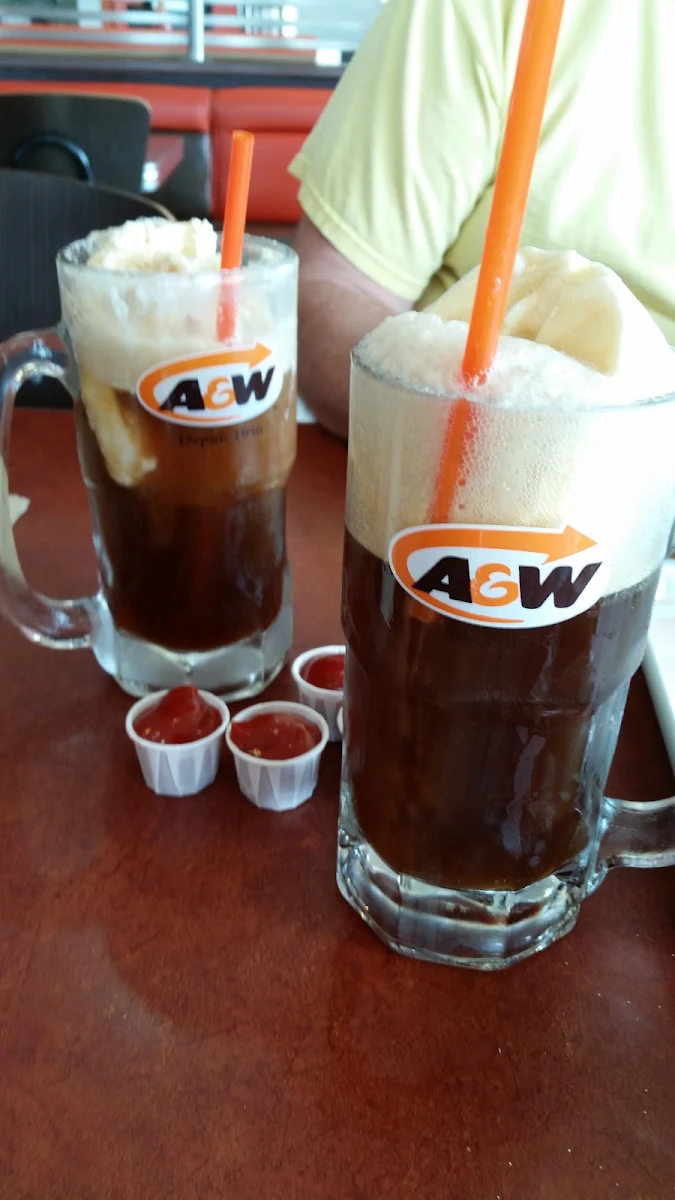 W Root Beer Float