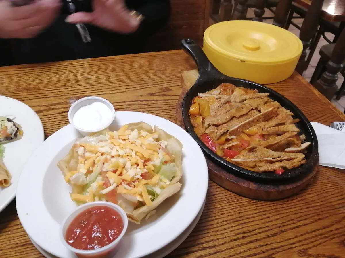 Fajitas, Amiga's Bistro
