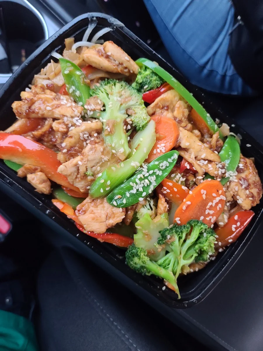Teriyaki Chicken w Mixed Veg & Steamed Rice and a Pop