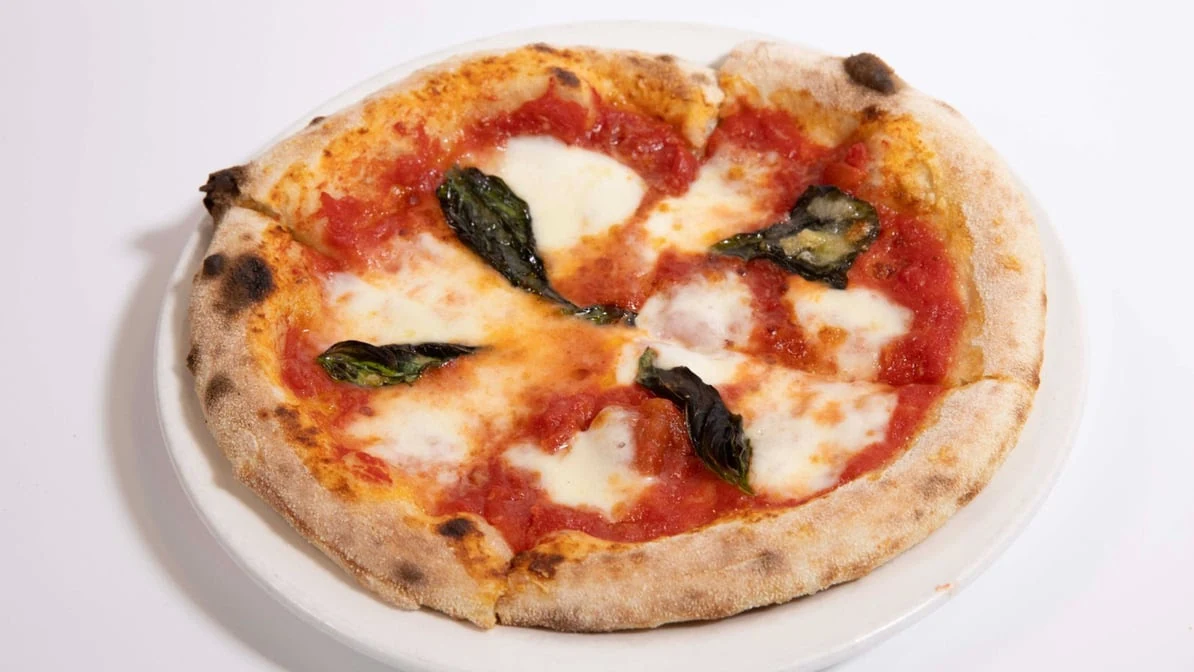 15 Grande Margherita Pizza