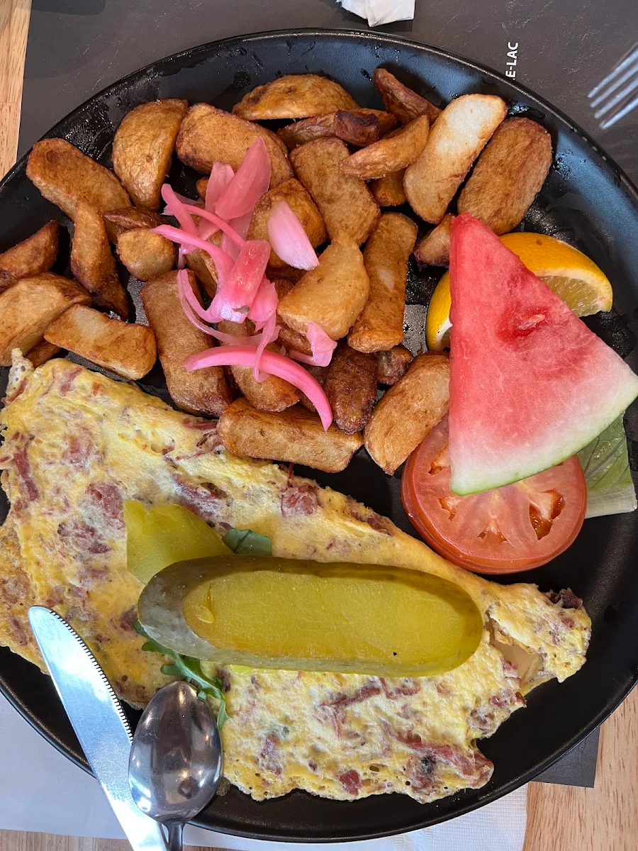 Omelette Aux Trois Fromages Three Cheese Omelette