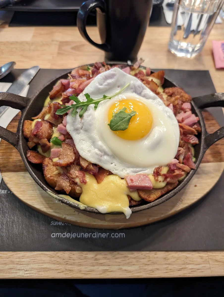 Poutine Déjeuner 3 Viandes