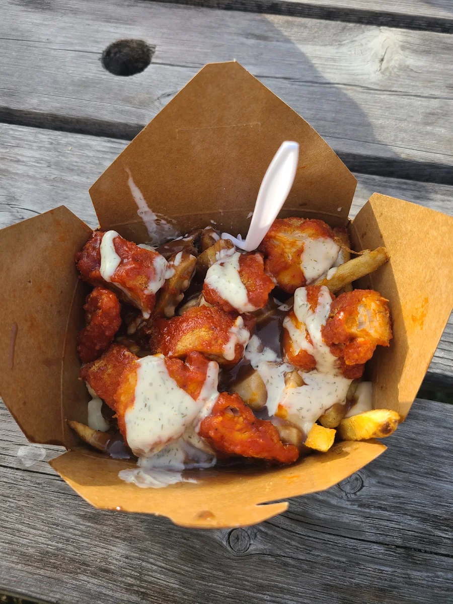 Spicy Buffalo Poutine Mini