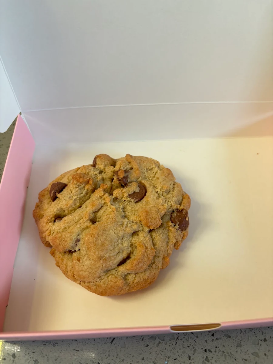 Chocolate Chip Cookie