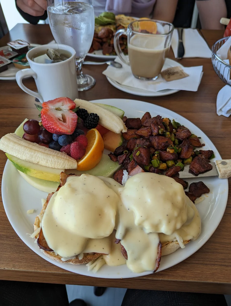 Eggs Benedict Santorini
