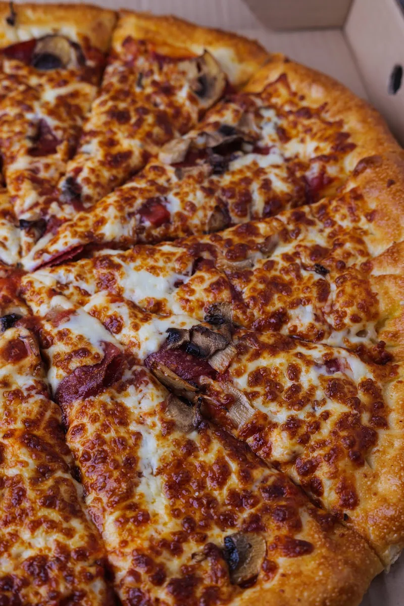 Large Stuffed Crust with Pepperoni and Mushrooms