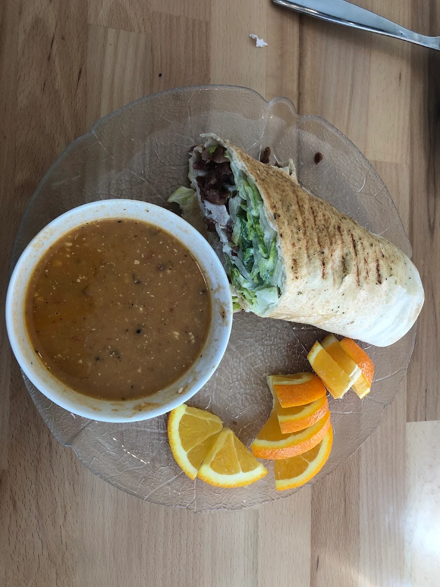 Highlights, Leonardo’s Coffee and Sandwich House