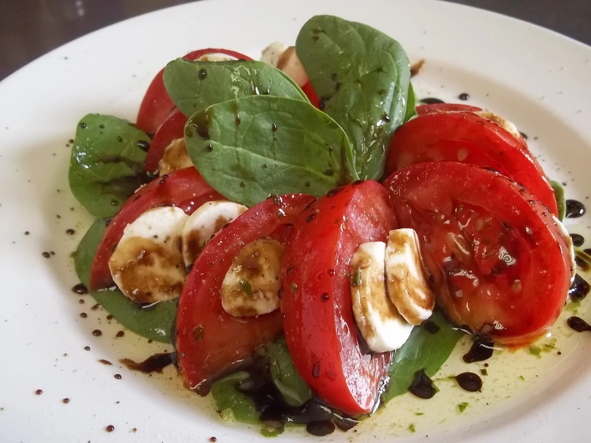 Caprese, Fat Cat's Pizza Inc.