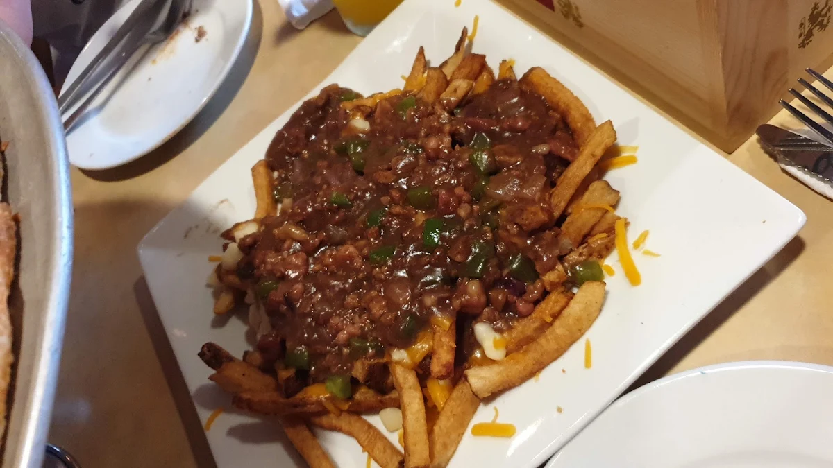 Dirty Poutine, Fat Cat's Pizza Inc.