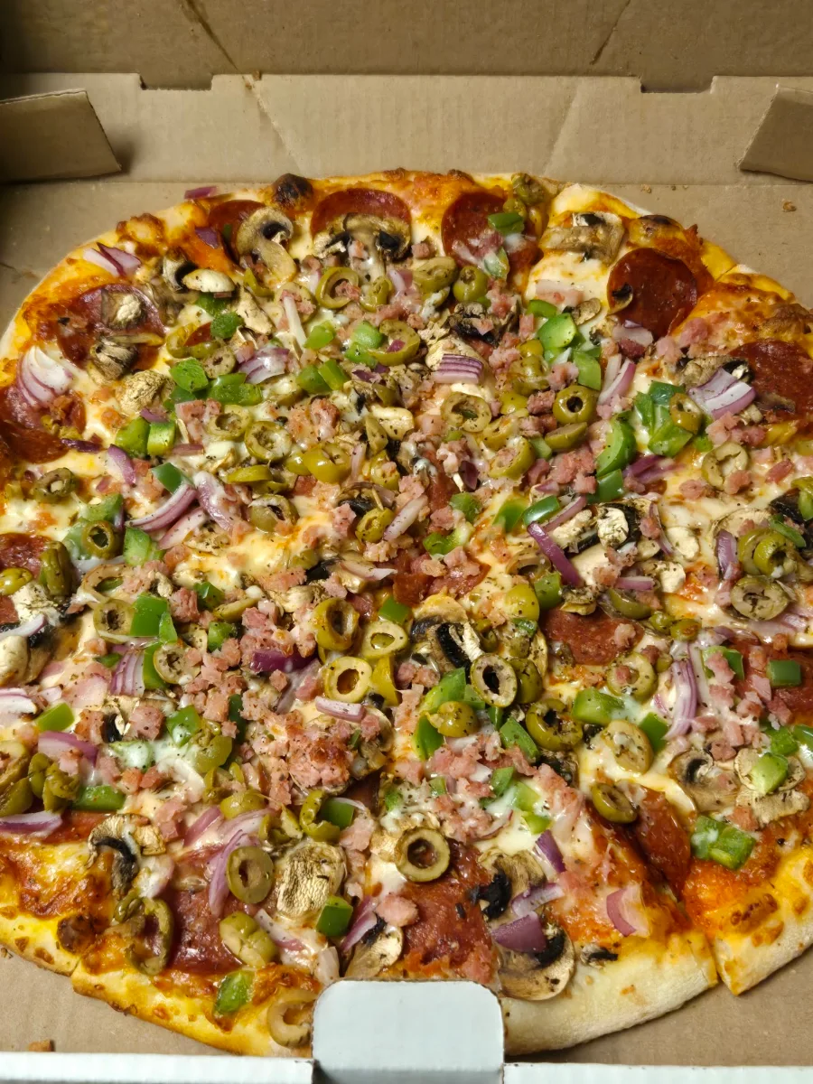Working Class Hero, Fat Cat's Pizza Inc.