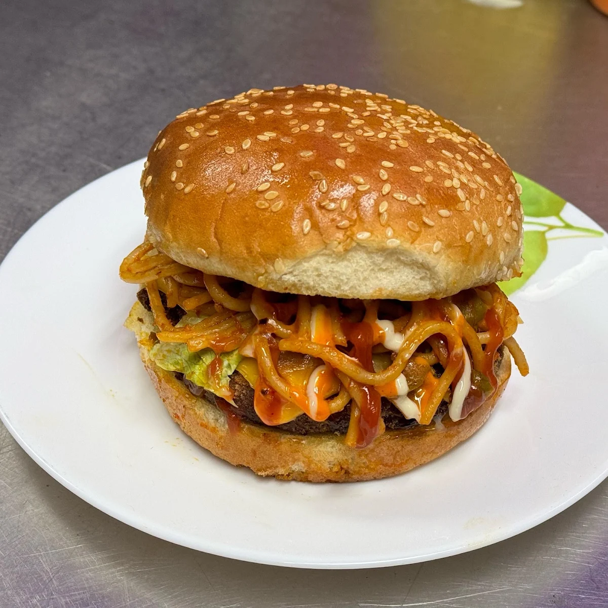 Wow Noodle Burger Veg