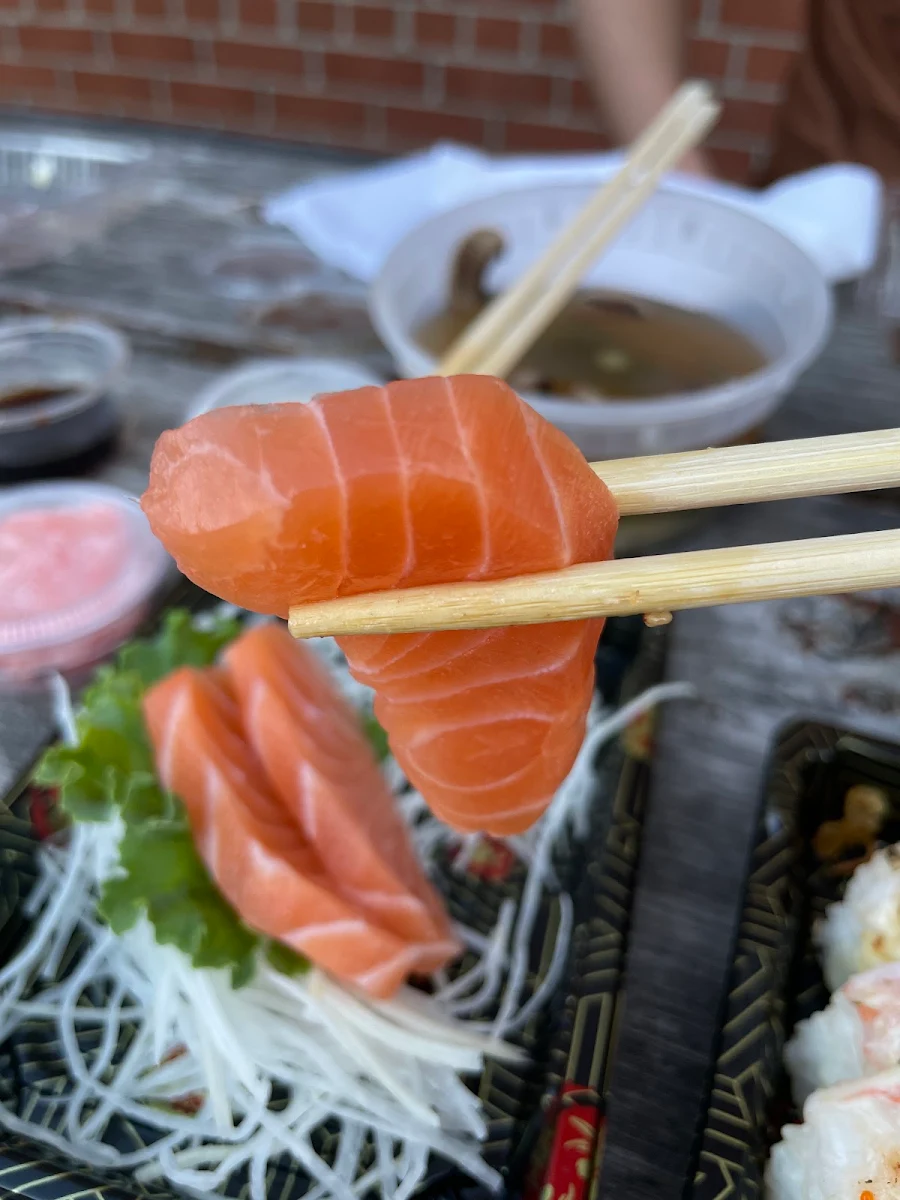 Salmon Sashimi 4pcs