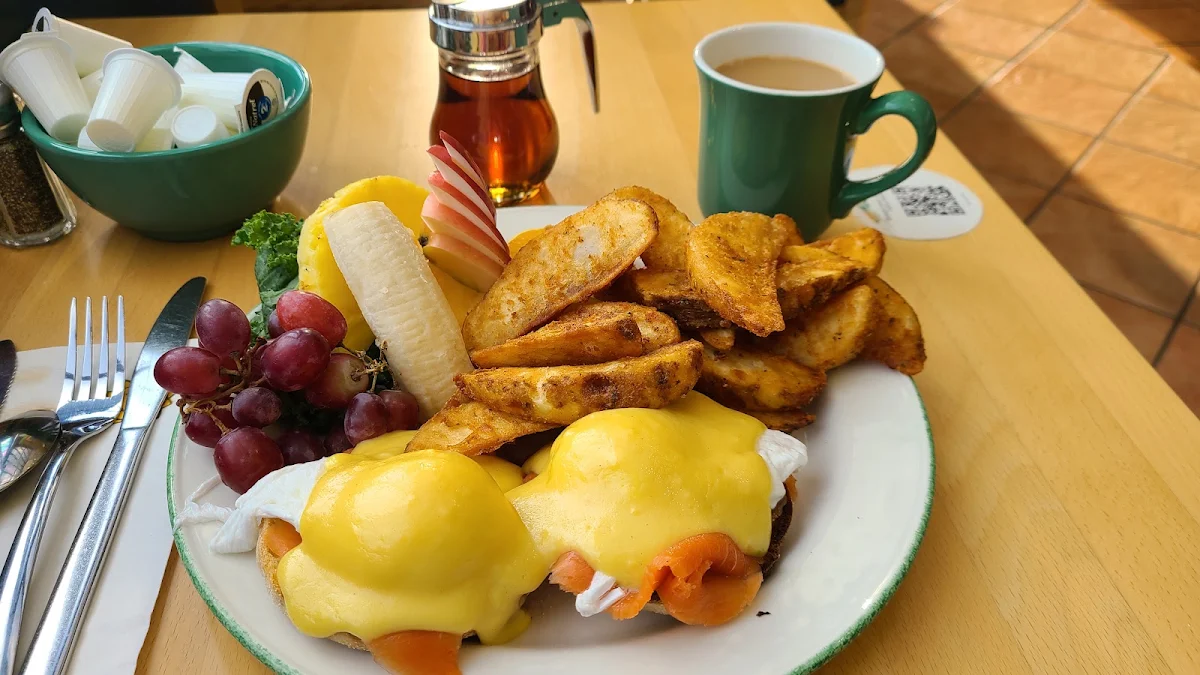 Salmon Benedict