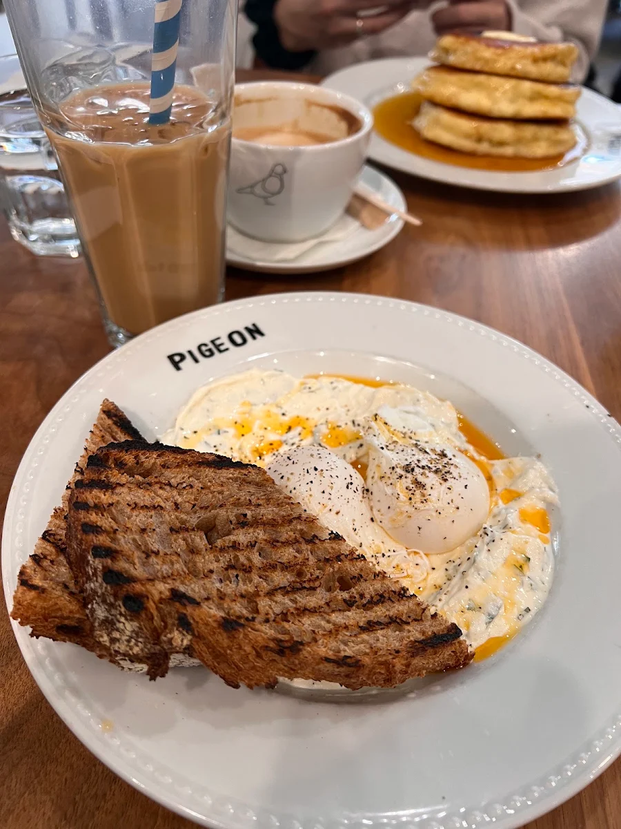 Steak Et Oeufs Steak & Eggs