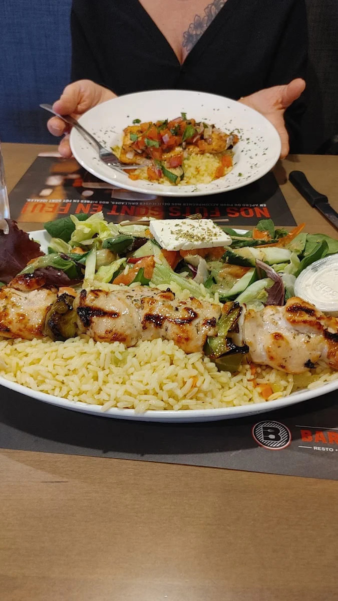 Souvlakis de Poulet de Grain 2 Chicken Souvlaki Skewers