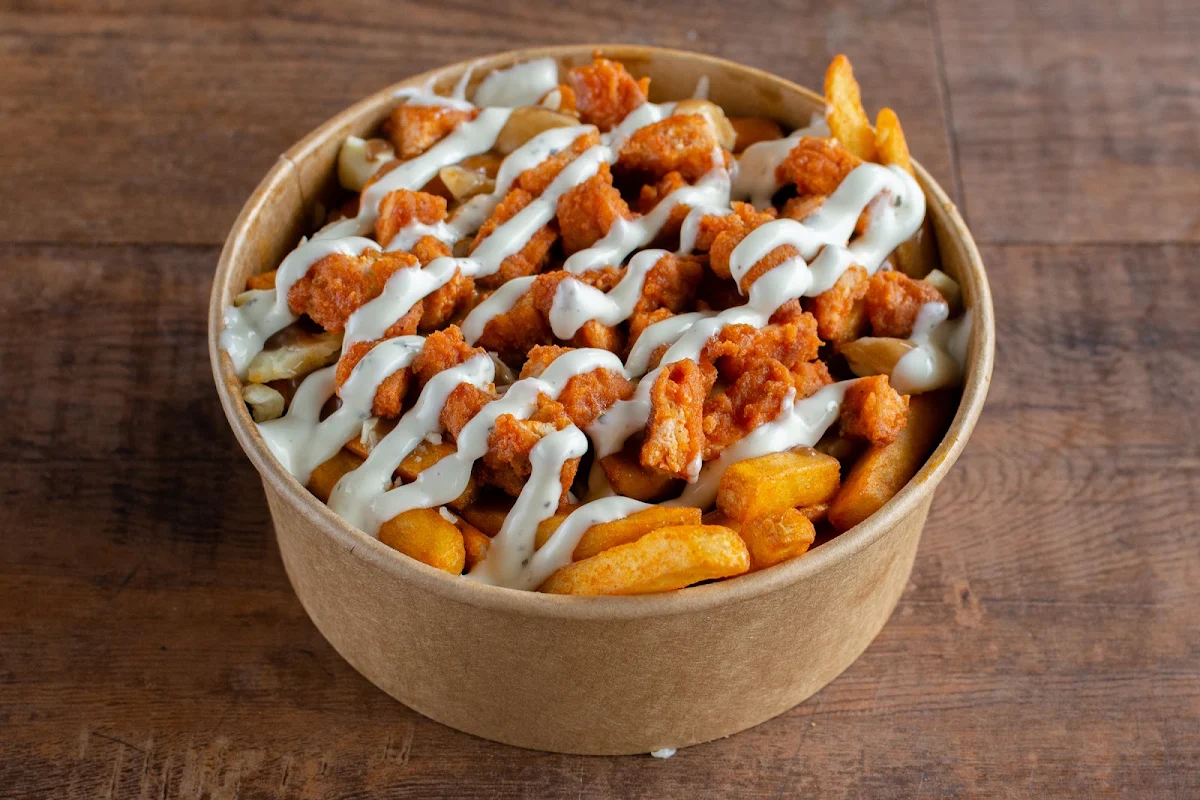 Buffalo Chicken Poutine