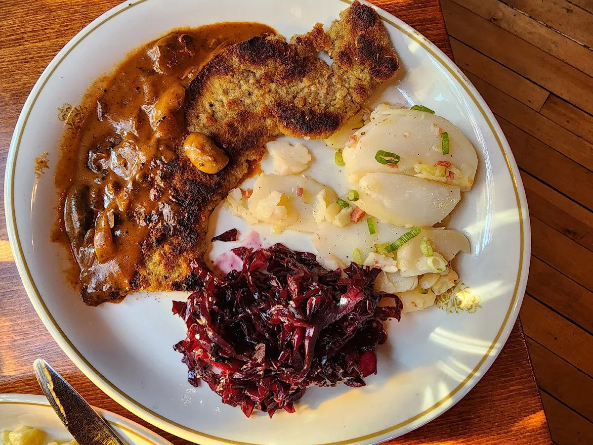Jaeger Schnitzel