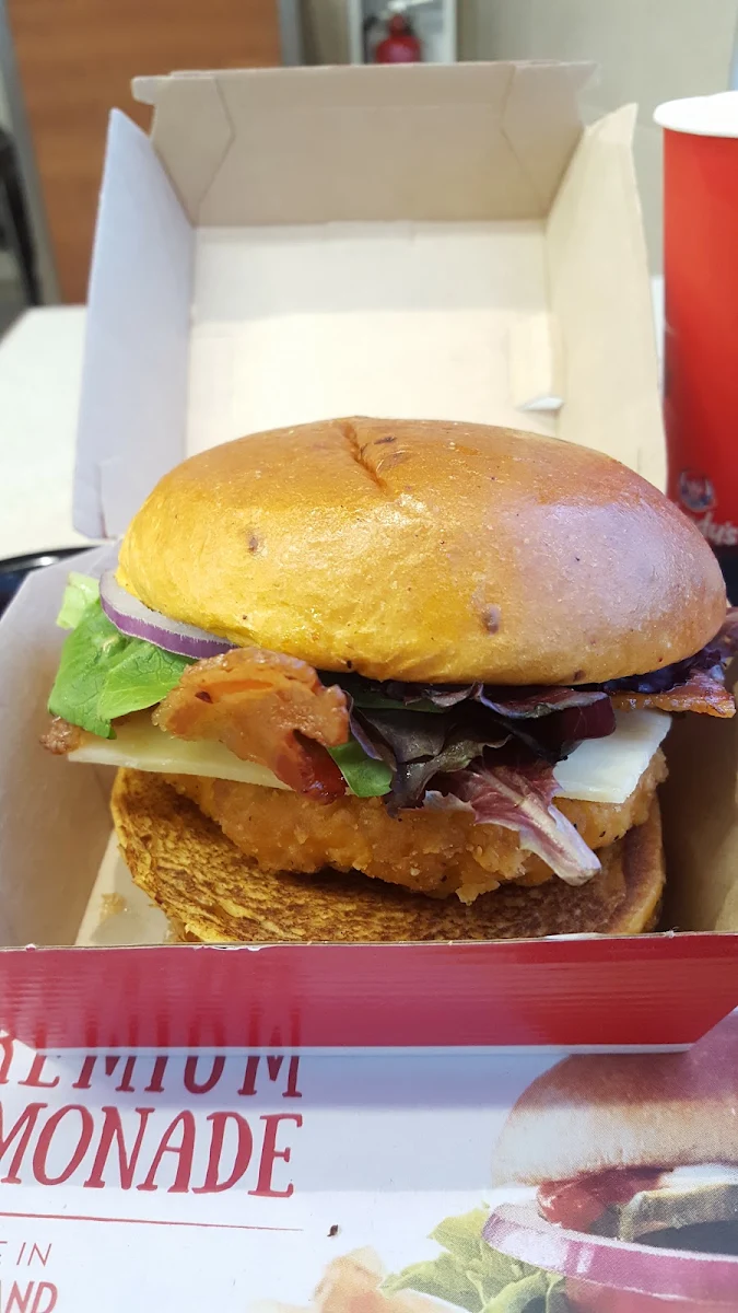 Spicy Chicken Club Cals 560