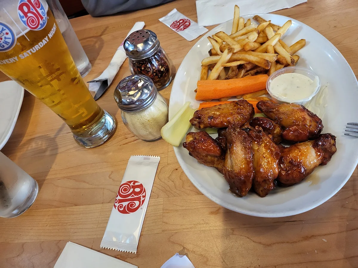 Chicken Wings N French Fries