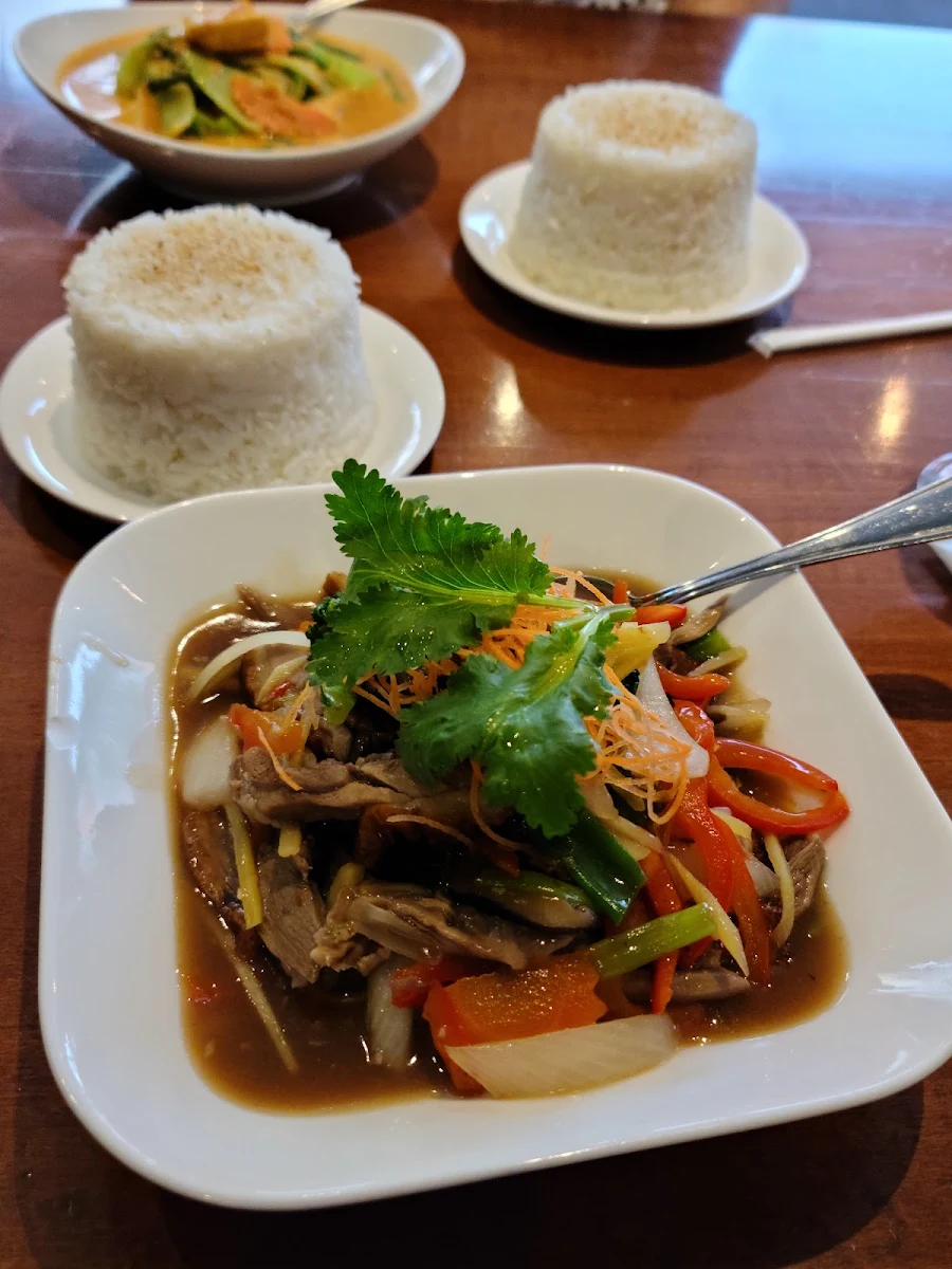 Ginger Duck, Thai House Cuisine