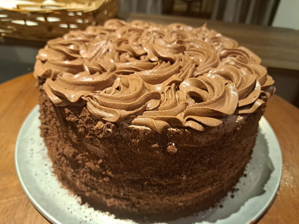 Highlights, Gina's Cafe windsor