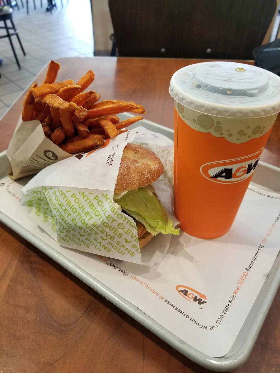 Chicken Sandwich blt