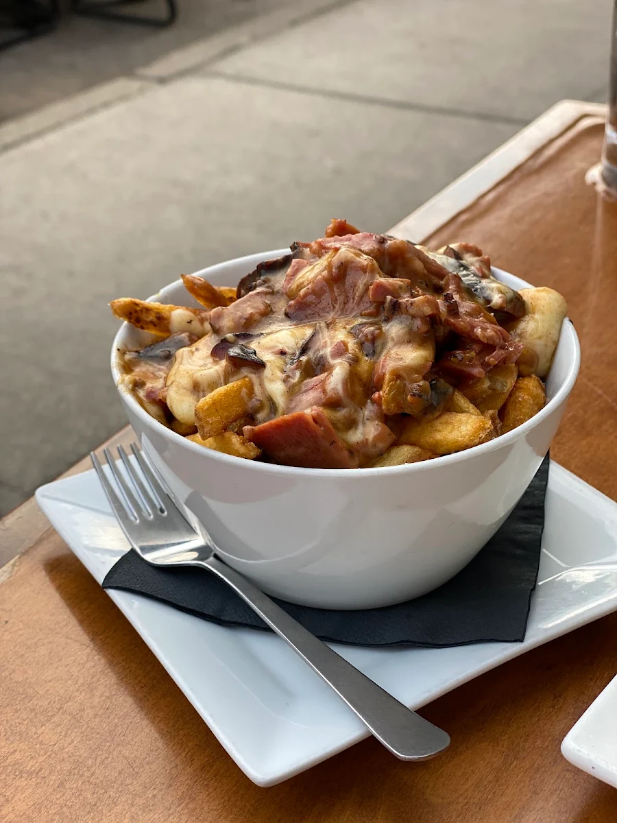 Smoked Meat Poutine