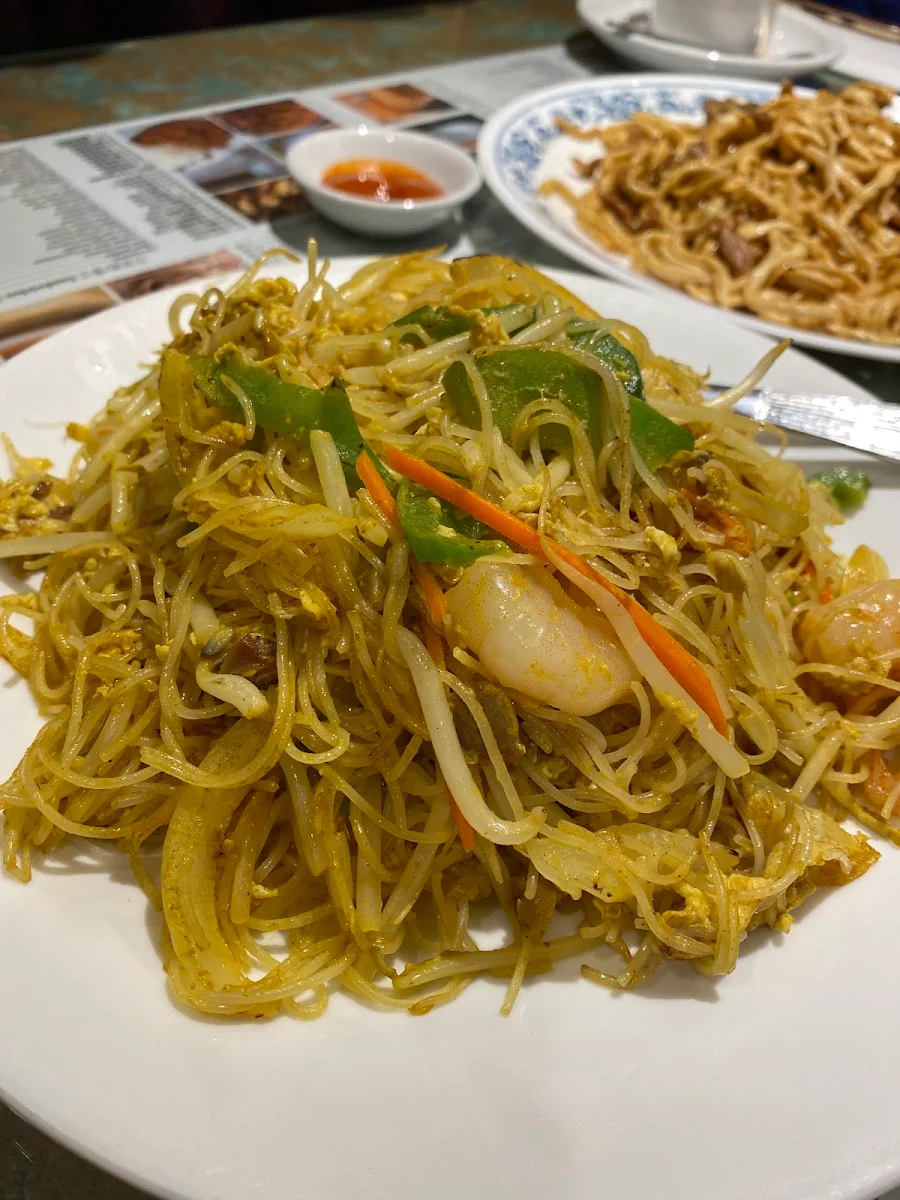 Shrimp and BBQ Pork Fried Vermicelli