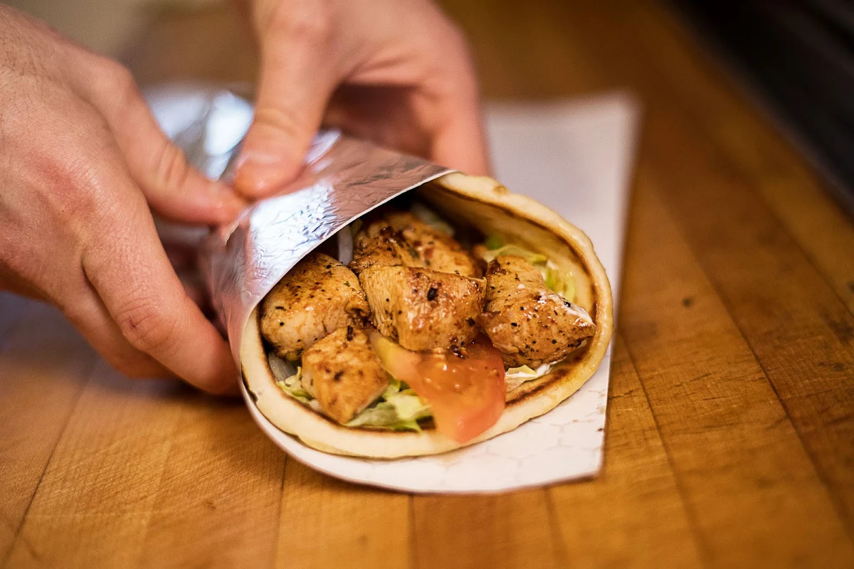 1 Pita Au Poulet 1 Chicken Pita