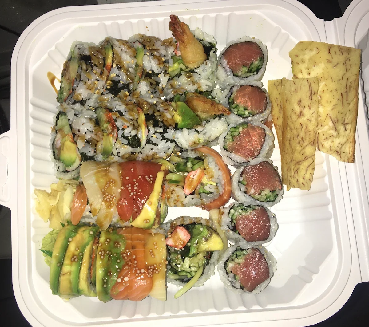Sushi & Roll 6