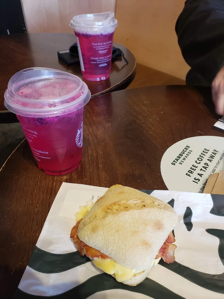 Bacon Gouda Breakfast Sandwich and Mango Dragonfuit Refreshers