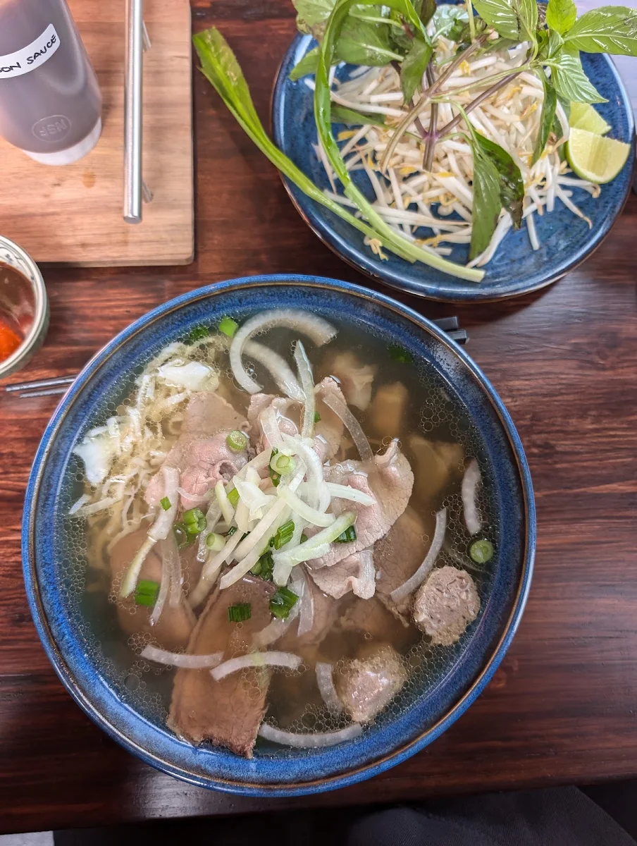 Rare Beef and Beef Meatballs Phô