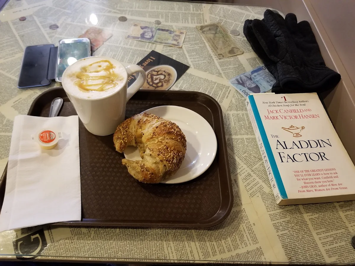 Cappuccino Latte with Biscotti