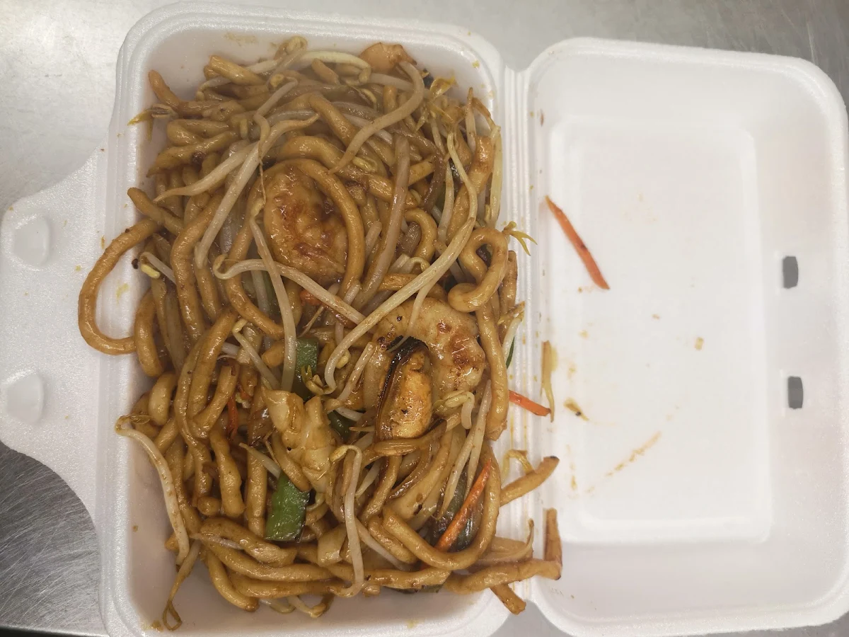 Seafood Shanghai Noodle