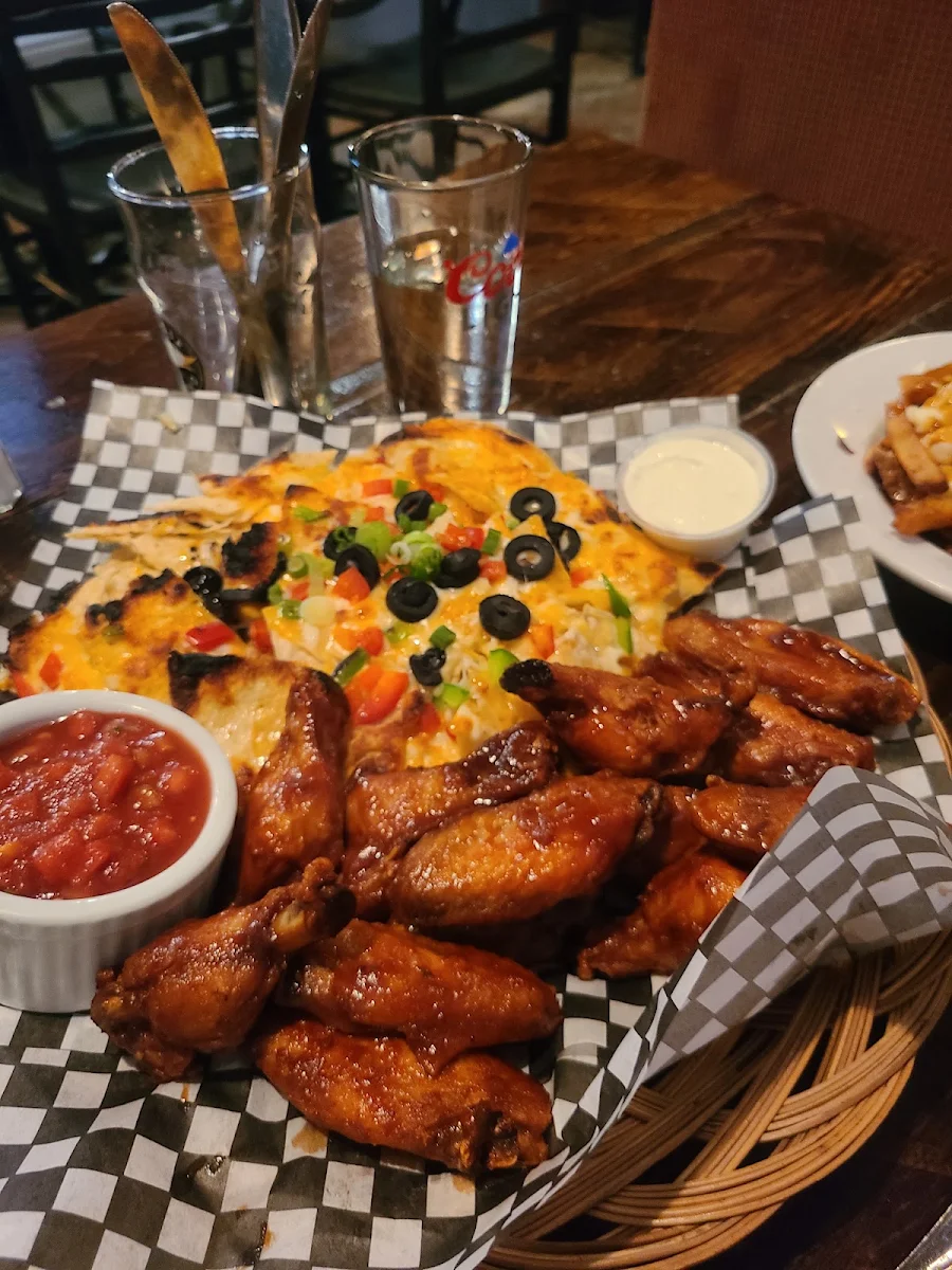 Chicken Wings with Nachos