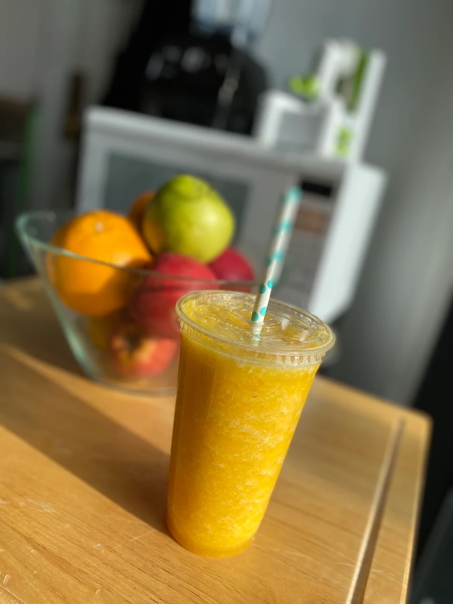 Iced Mango Matcha
