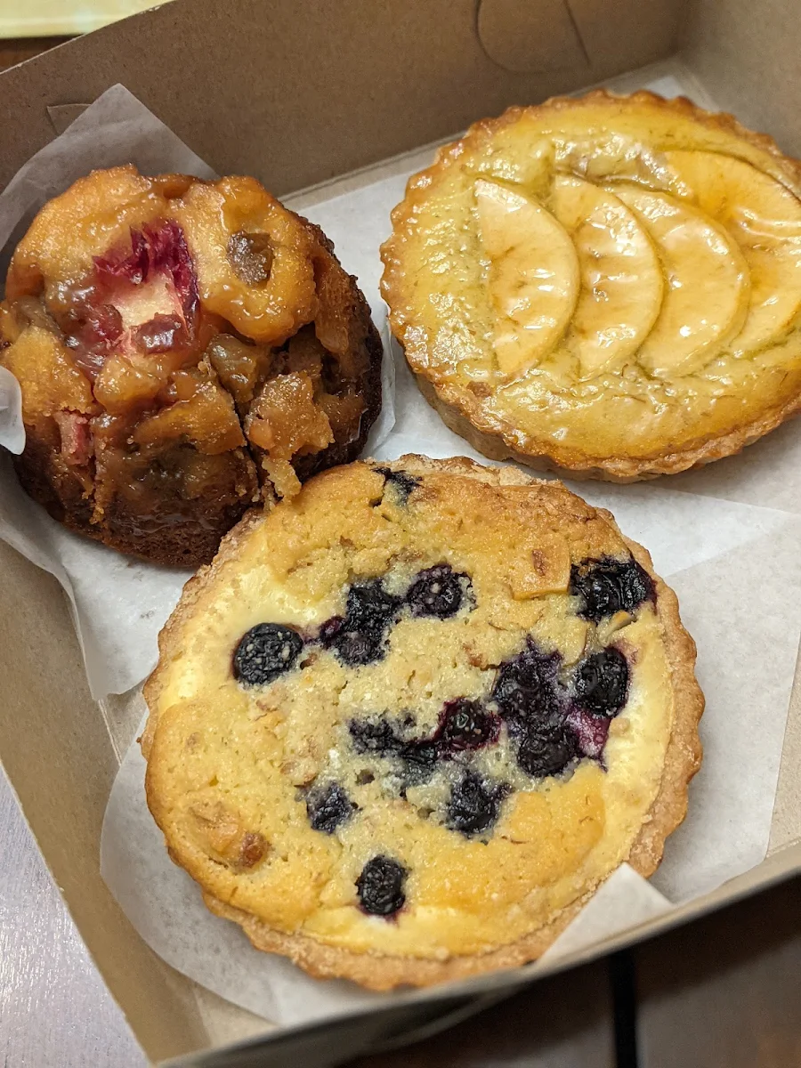Blueberry Cheesecake Tartlets Apple Frangipan Tartlet Cranberry and Blueberry Upside Down Cake