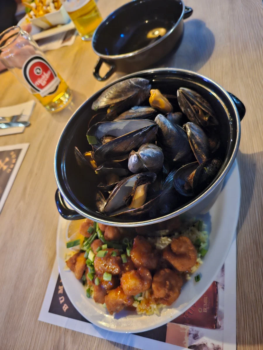 Moules Marinière Avec Crevettes Thaï