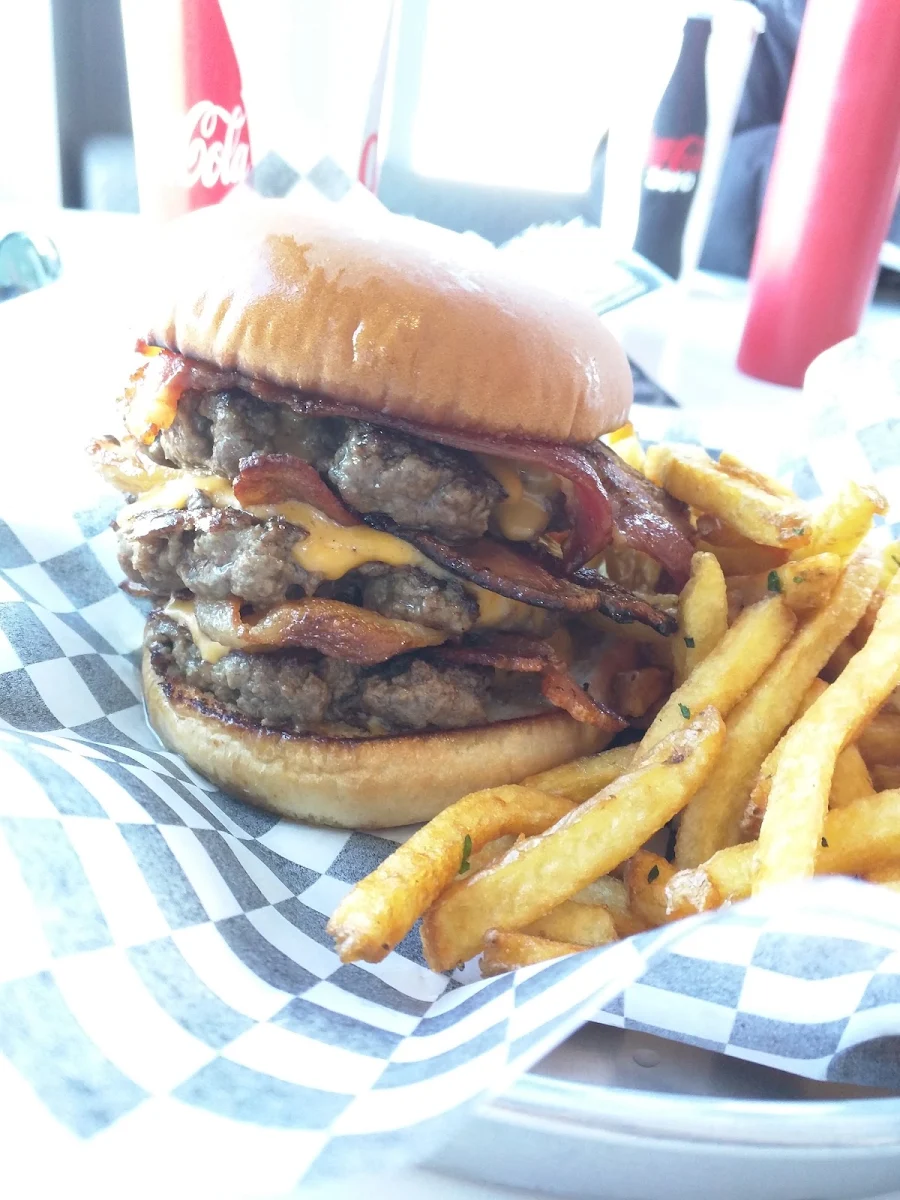 Jr Chucks Cheeseburger Combo