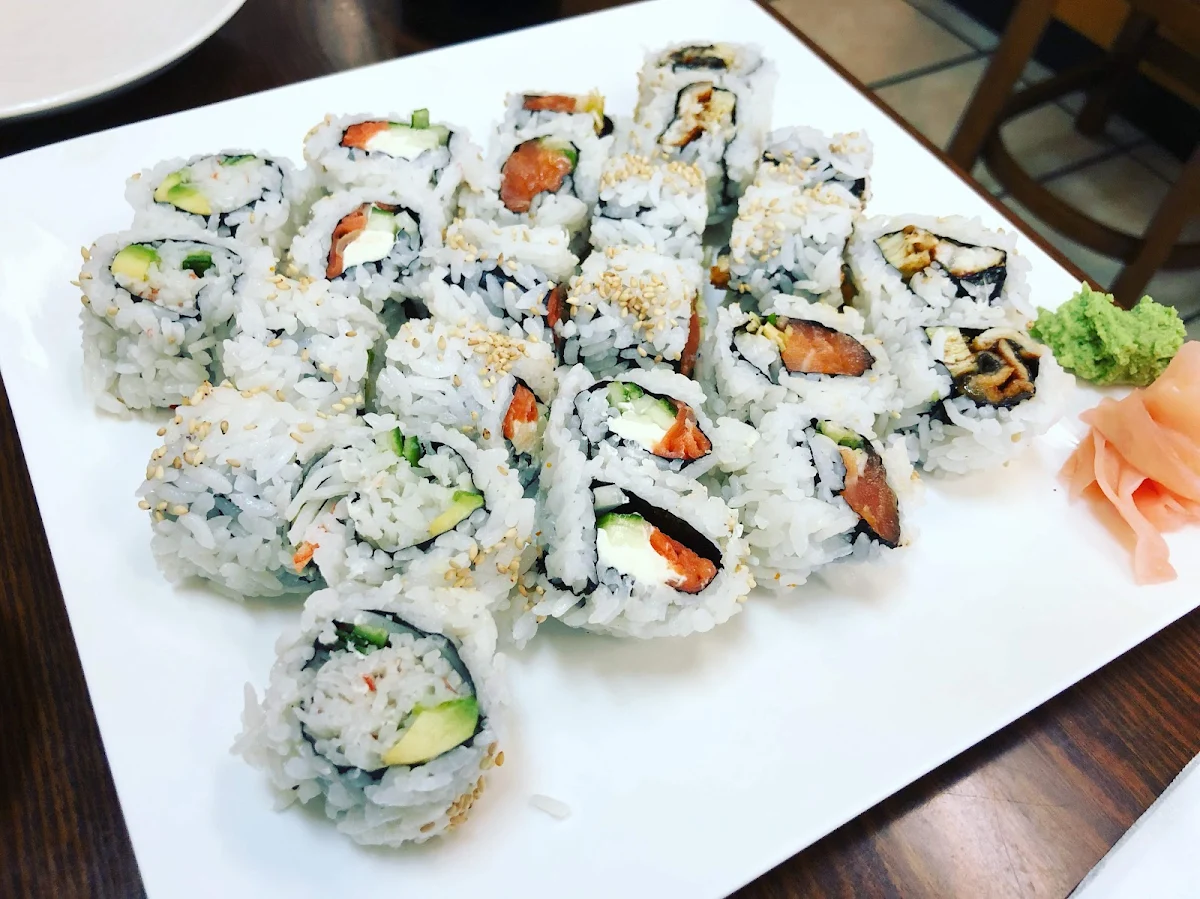 Chopped Scallop and Tobiko Roll Dynamite Roll California Roll