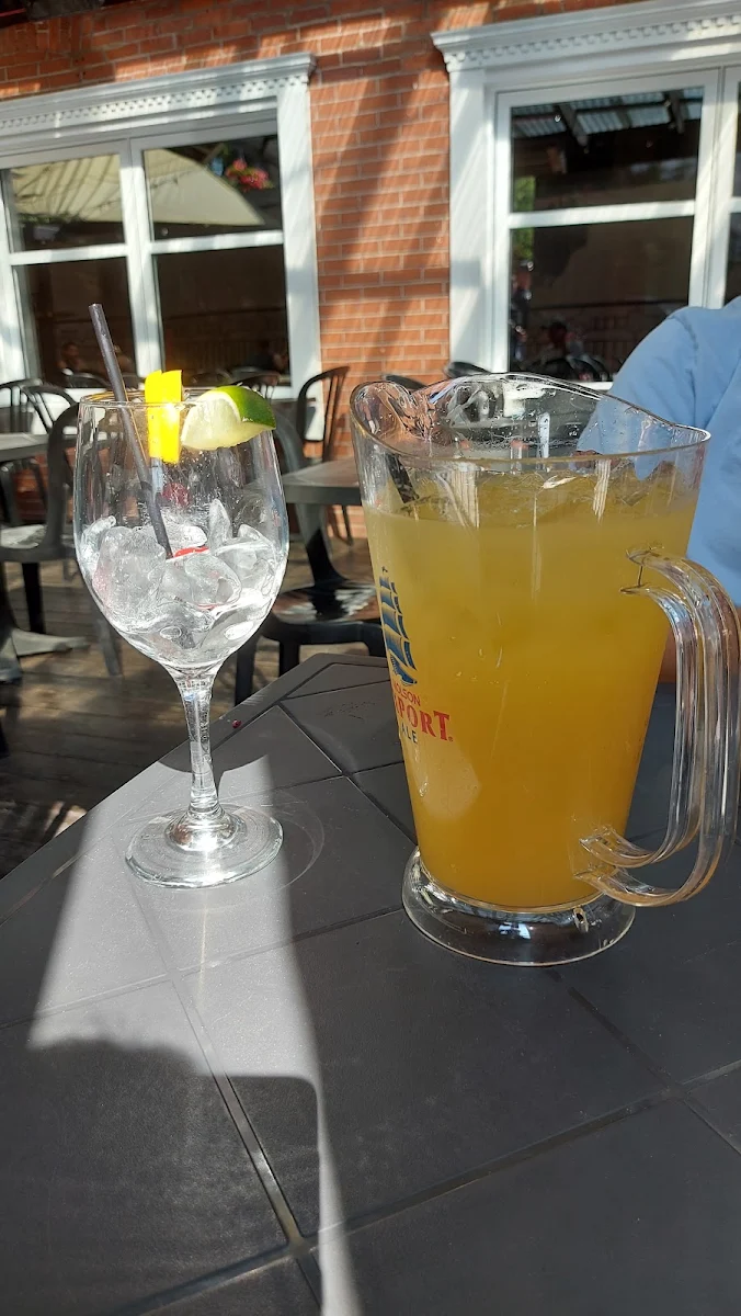 Sangria Blanche