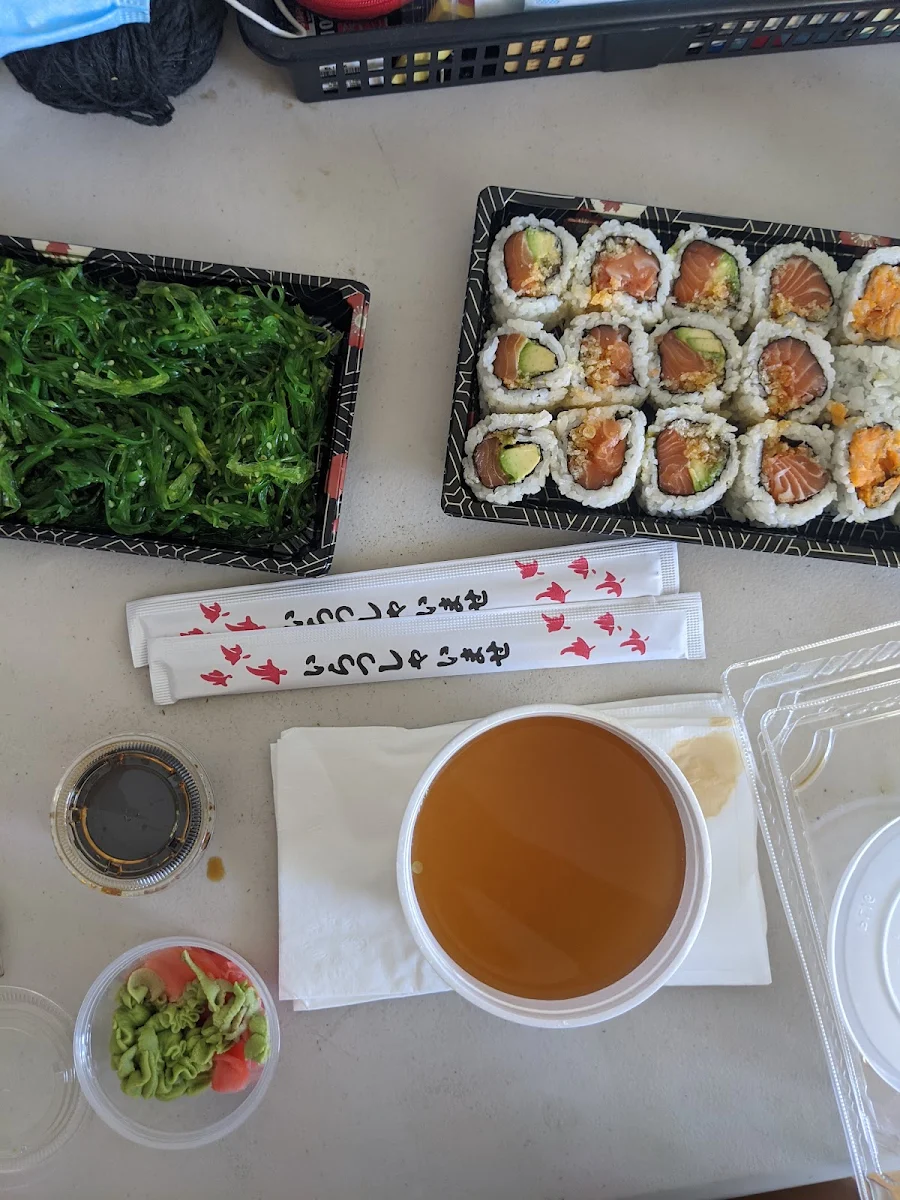 Spicy Salmon Maki