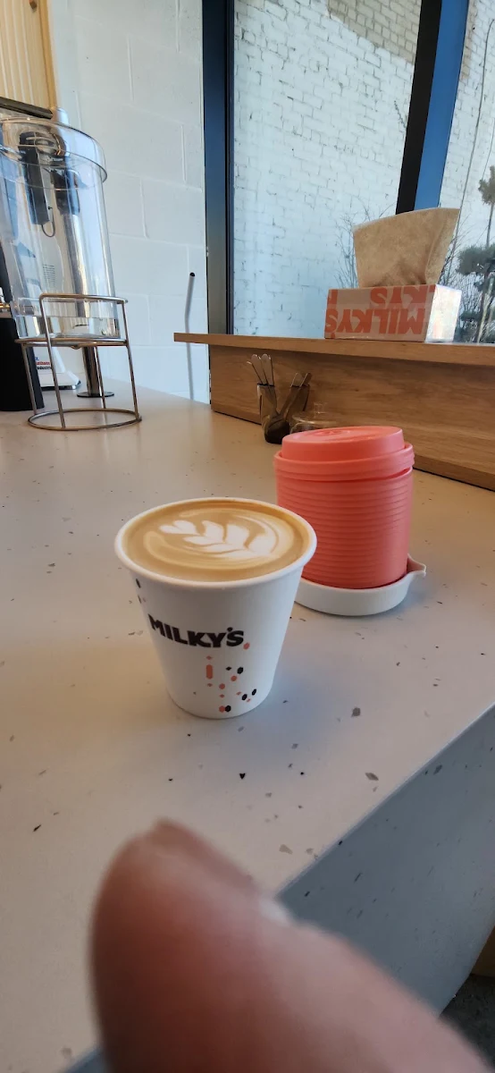 Flat White, Milky's Coffee
