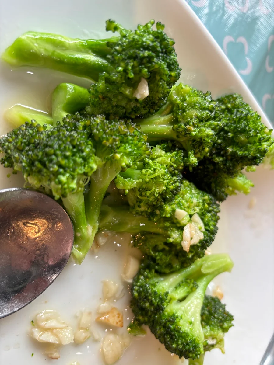 Stir Fried Broccoli in Garlic Sauce