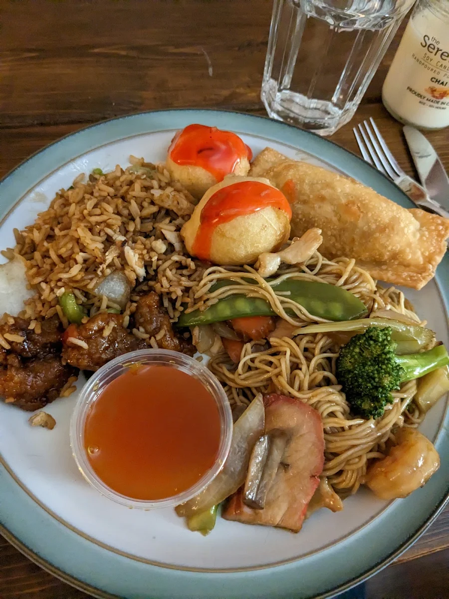 Cantonese Chow Mein and Combo 8 Plus Egg Roll