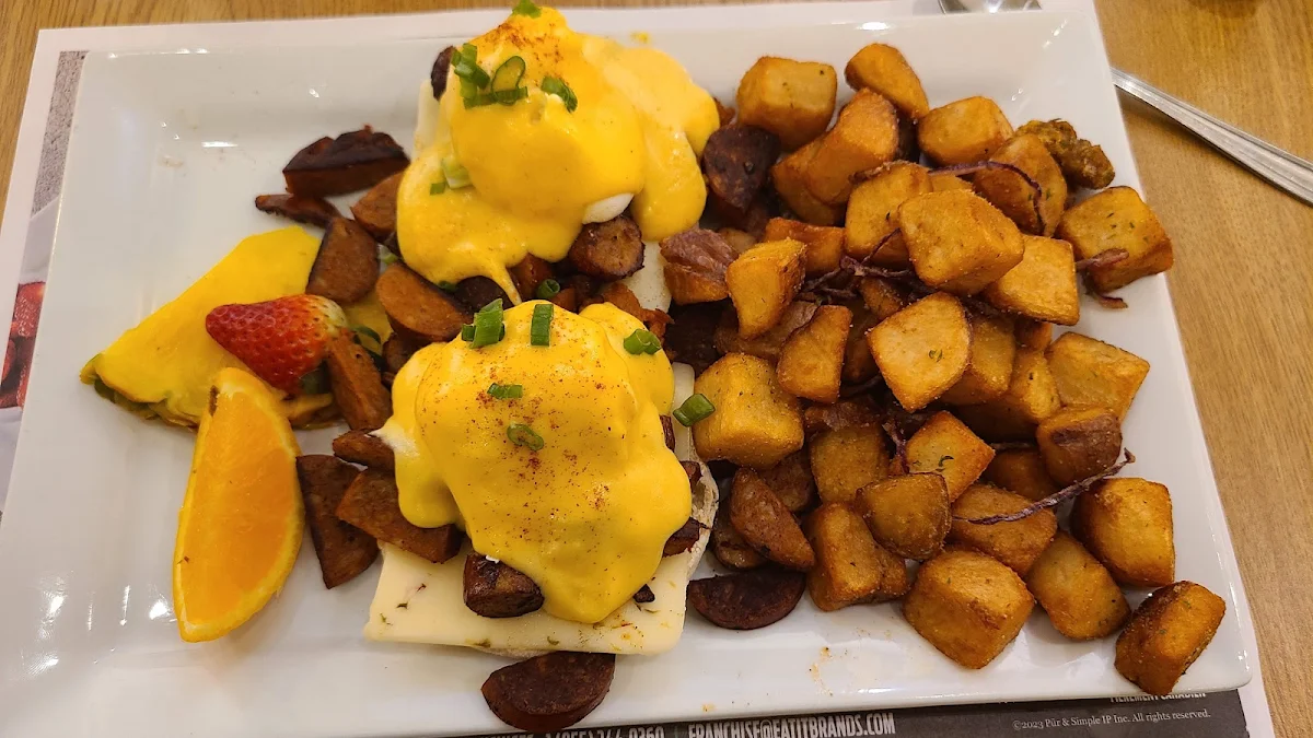 Fried Chicken Benedict Bénédictines Poulet Frit